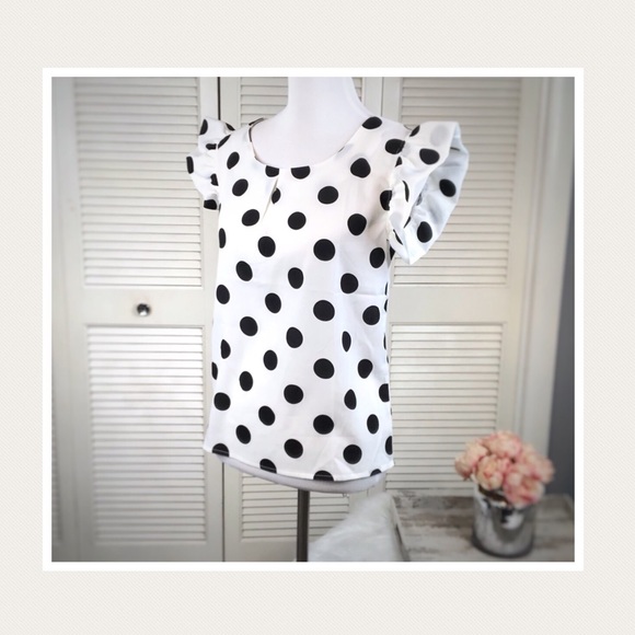 Ella Cap Sleeve Polka Dot Blouse - Picture 2 of 3